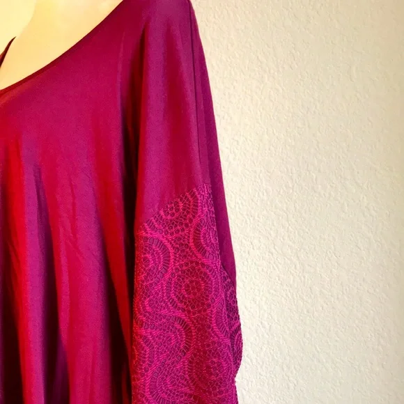 MICHAEL Michael Kors 4X Burgundy Top, Lace Sleeves - Picture 4 of 10